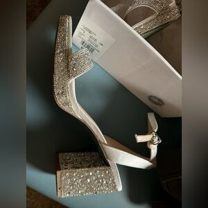 David bridal shoes size 9